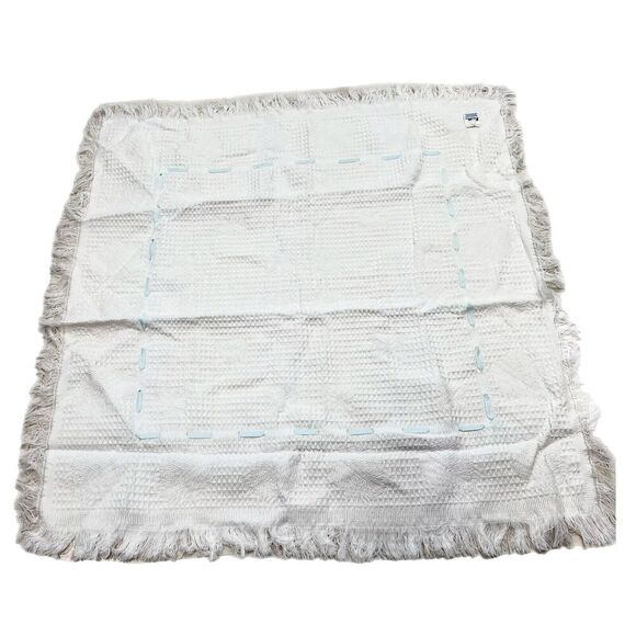 Vintage Baby Kisses Acrylic Blanket White Blue Ribbon Waffle Weave Fringe - Picture 1 of 9